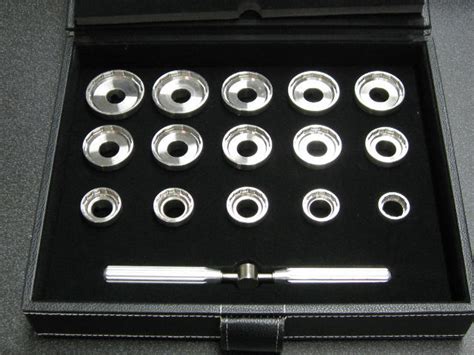 tool to remove back of breitling watch